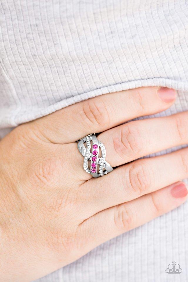 FLIRTING WITH SPARKLE - PINK RING