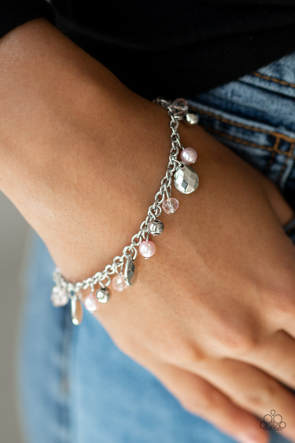 MODESTLY MIDSUMMER - PINK PEARL BRACELET
