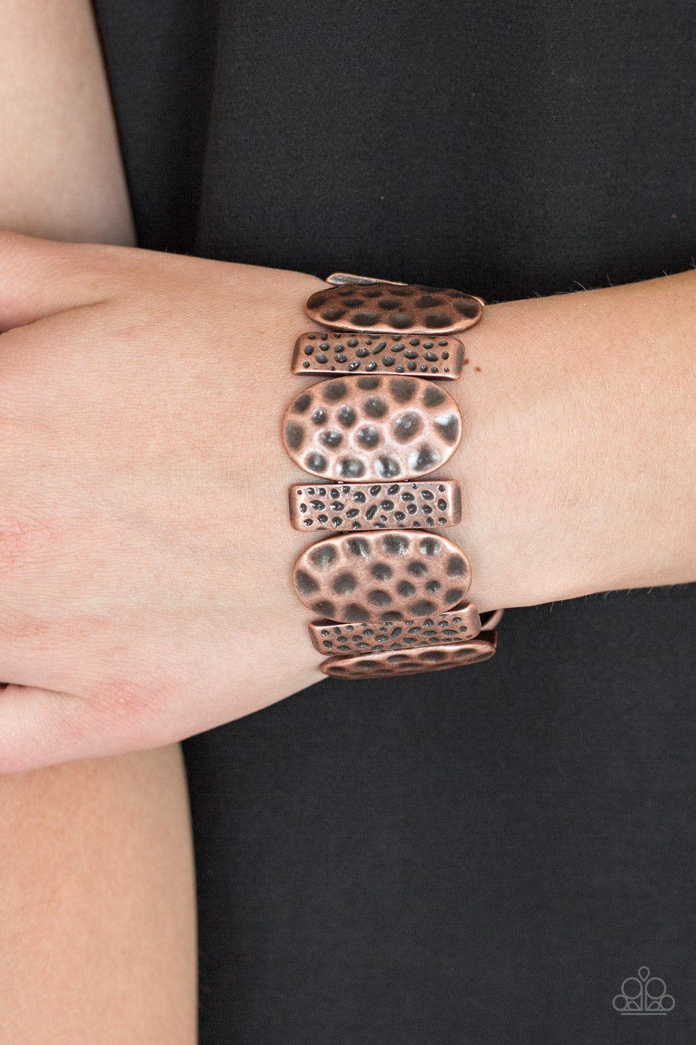 CAVE CACHE - COPPER HAMMERED TEXTURED STRETCH BRACELET