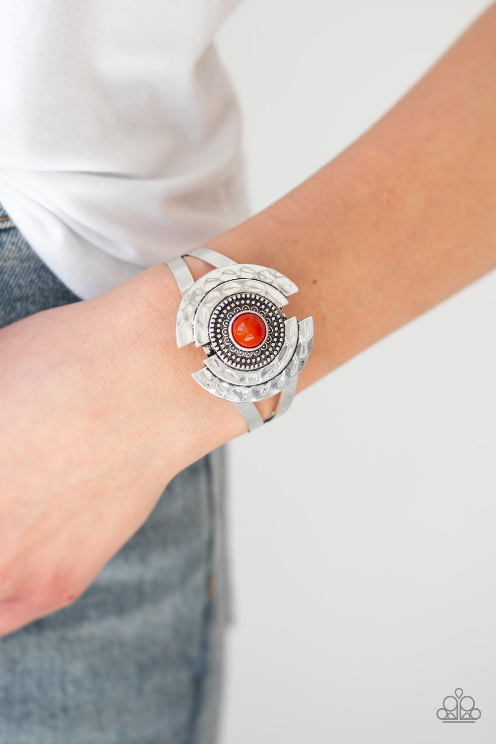 INCREDIBLY INDIE - ORANGE CRACKLE STONE SILVER TEXTURED CUFF BRACELET