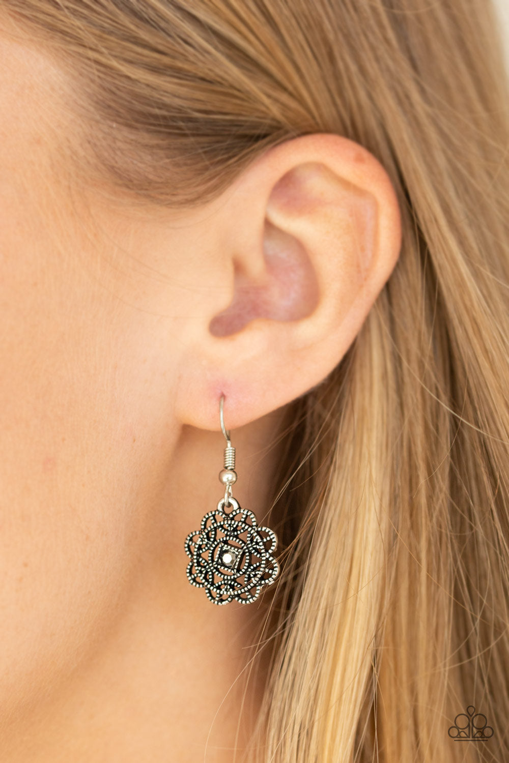 VINTAGE VOGUE - SILVER