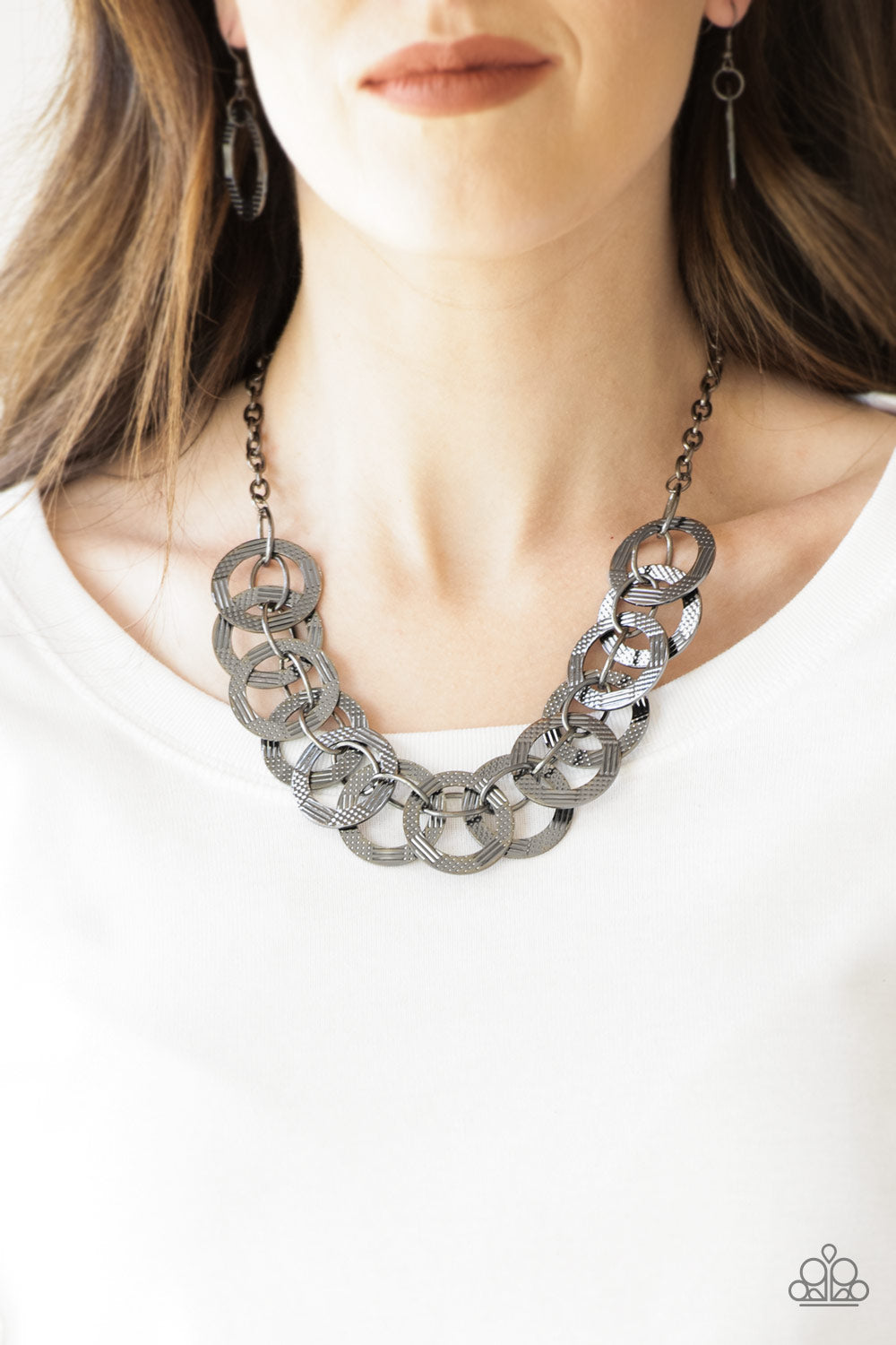 THE MAIN CONTENDER - BLACK TEXTURED CIRCLES NECKLACE