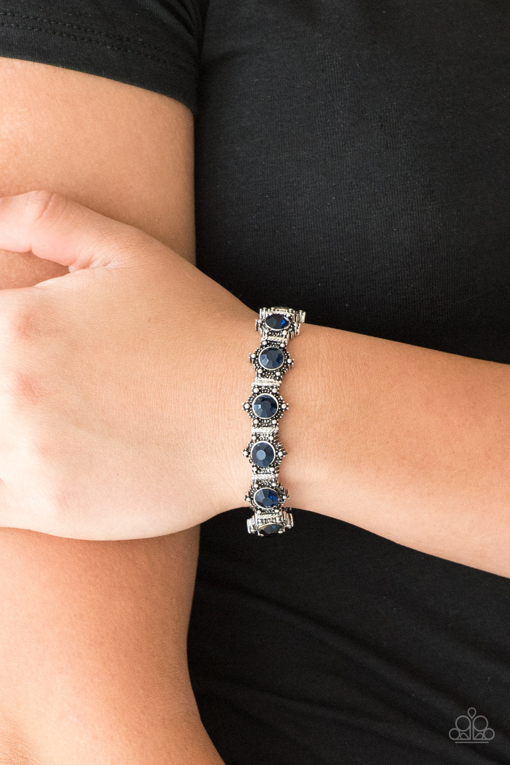 STRUT YOUR STUFF - BLUE SAPPHIRE RHINESTONES STRETCH BRACELET