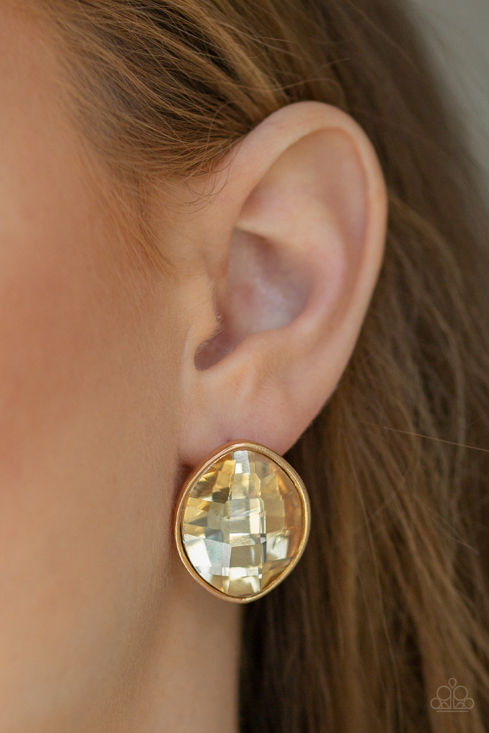 MOVIE STAR SPARKLE - GOLD MARQUISE SHAPED GOLDEN TOPAZ RHINESTONE POST EARRINGS