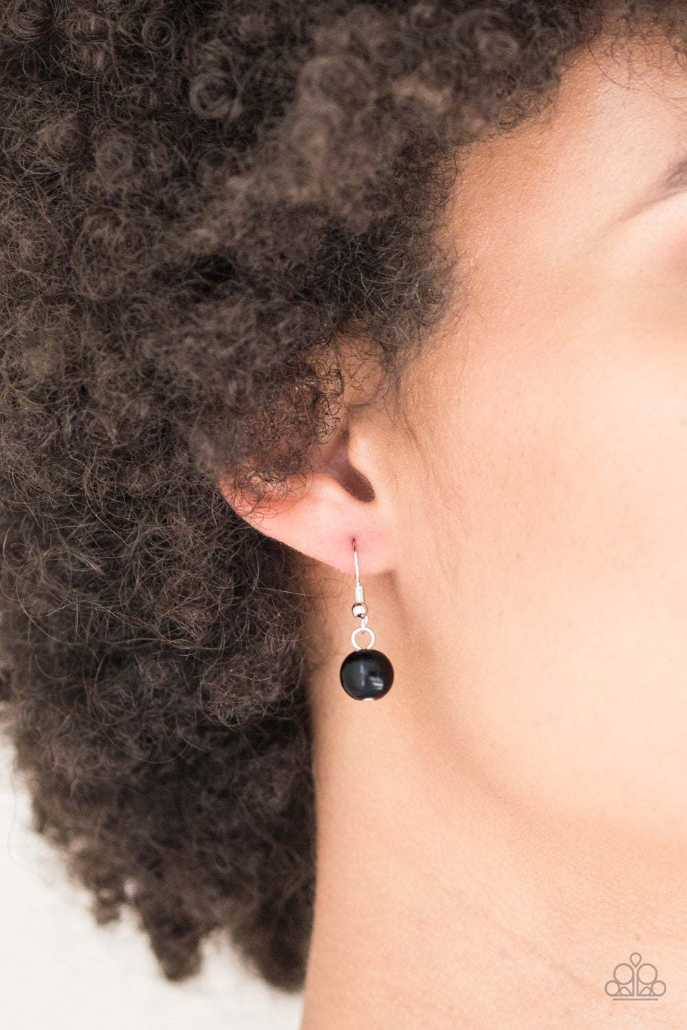 DAYTIME DRAMA - BLACK BEAD NECKLACE