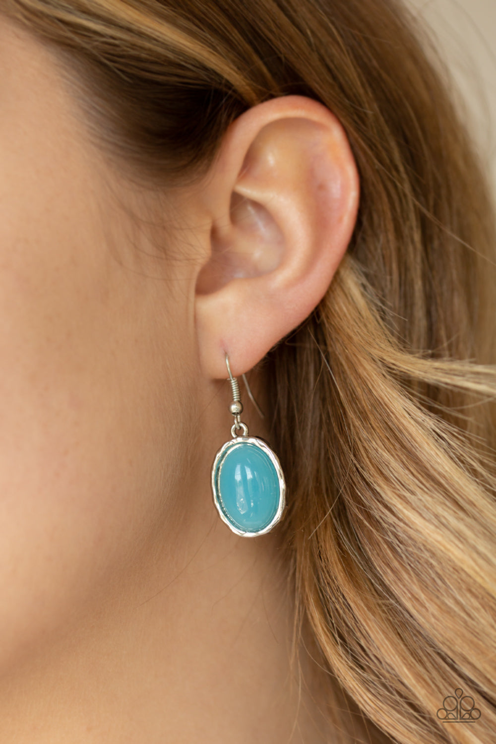 HARBOR HARMONY - BLUE OVAL NECKLACE