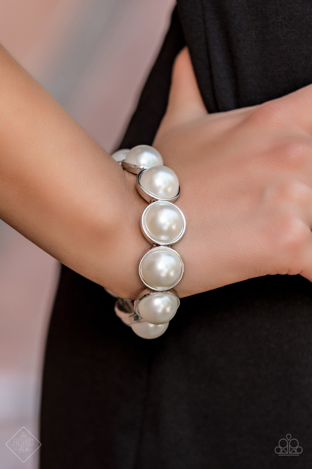 FIERCELY 5TH AVENUE - JEWELRY SET JULY 2019 WHITE PEARLS DIAMOND RHINESTONES