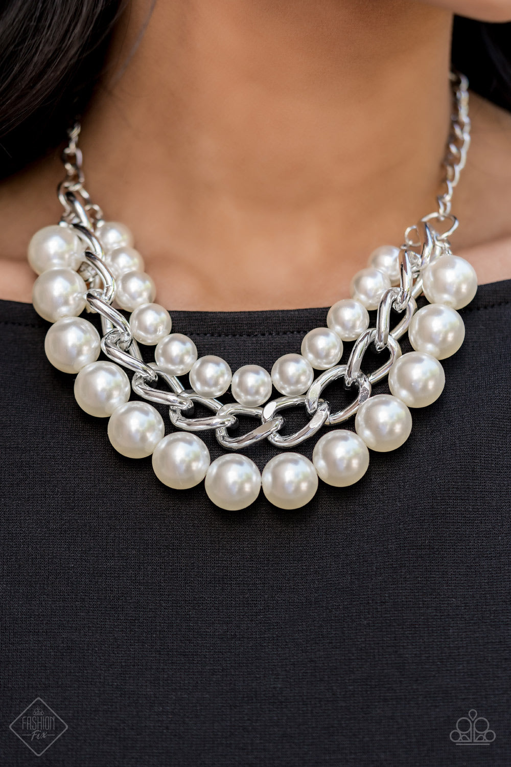 FIERCELY 5TH AVENUE - JEWELRY SET JULY 2019 WHITE PEARLS DIAMOND RHINESTONES