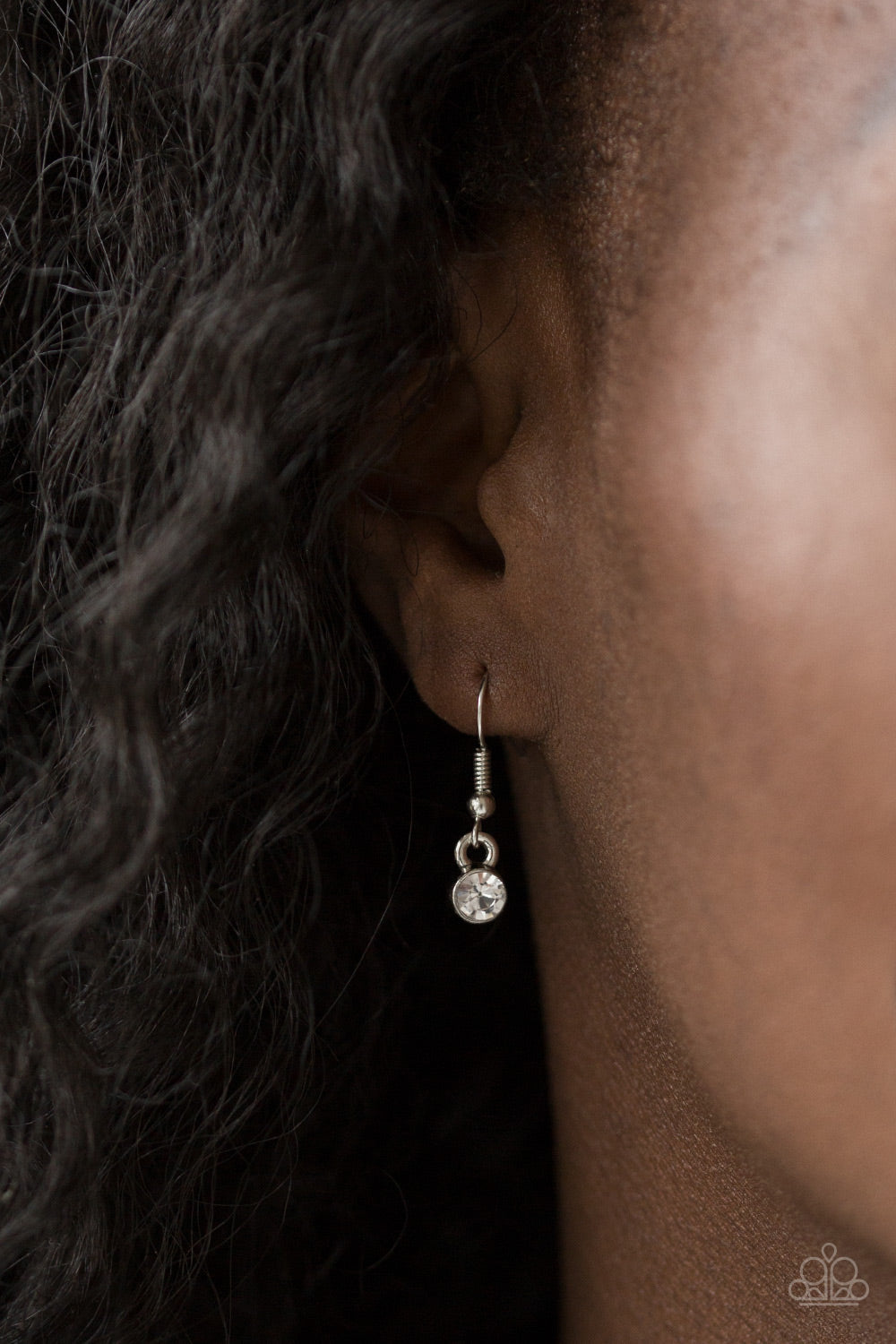 A MODERN CITIZEN - RED RUBY RHINESTONE GEOMETRIC SILVER NECKLACE