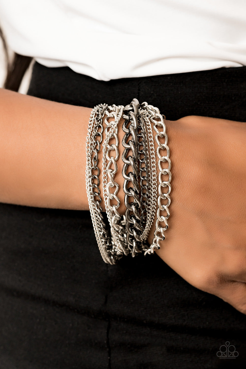 METALLIC HORIZON - MULTI CHAIN BLACK METAL SILVER CHAINS LINK BRACELET