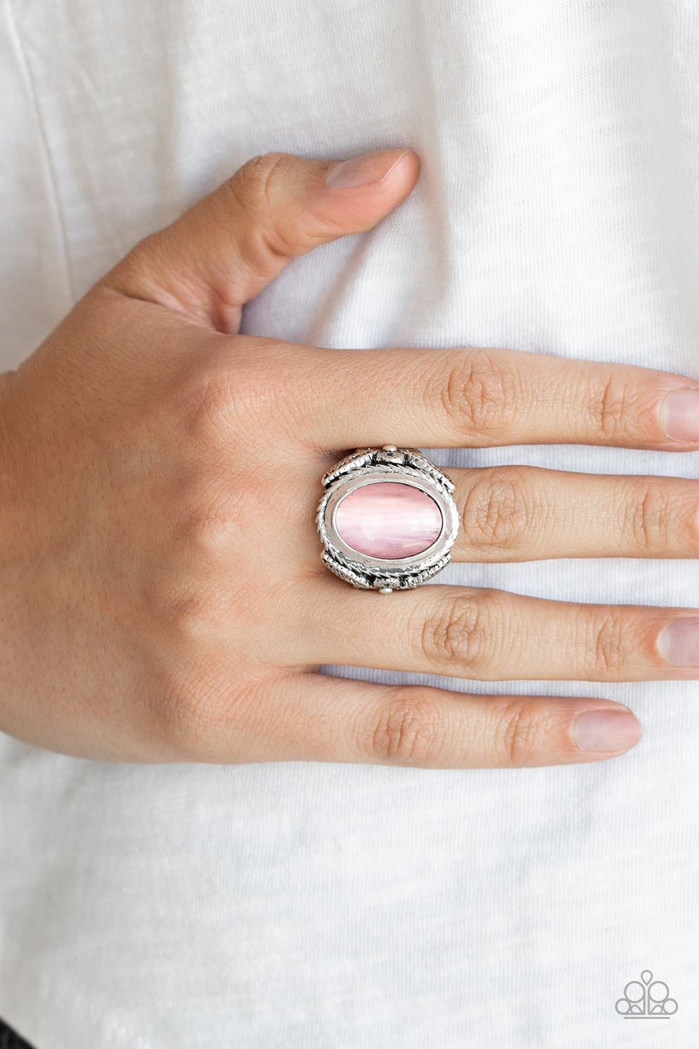 DEEP FREEZE - PINK OVAL MOONSTONE SILVER RING