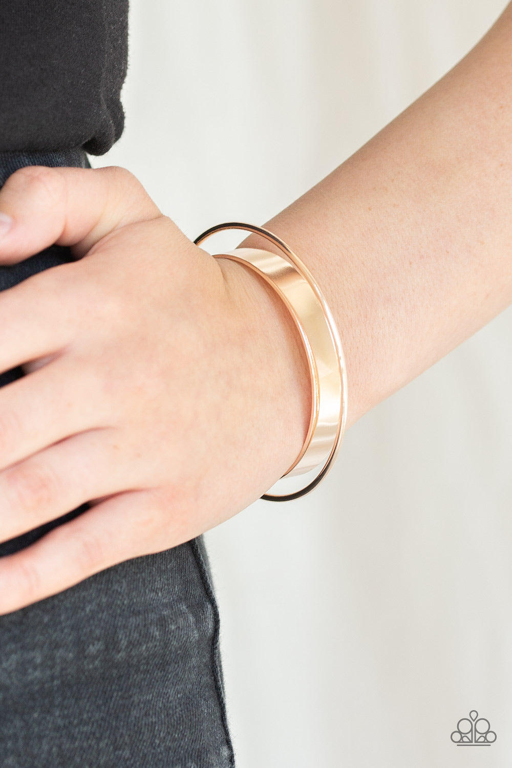 AVANT-MOD - ROSE GOLD CUFF BRACELET