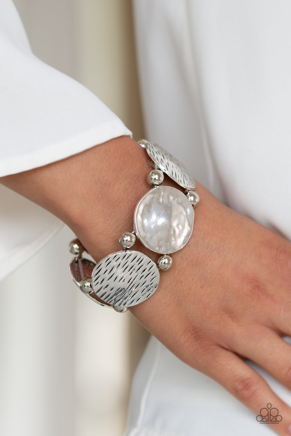 BOLDLY BASIC - SILVER MEDALLIONS TEXTURED SMOOTH ROUNDS STRETCH BRACELET
