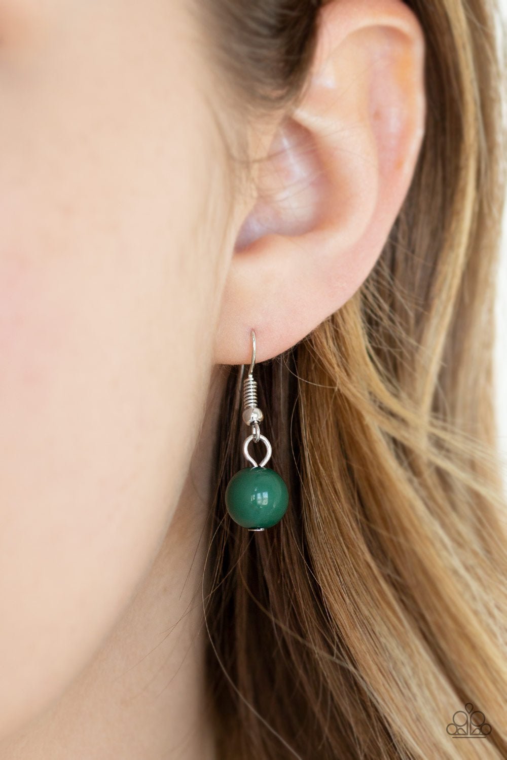 THE PARTYGOER - GREEN AND SILVER BEADS 3 LAYER NECKLACE