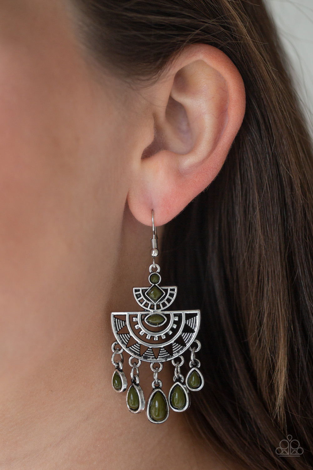 SOL SEARCHING - GREEN BEADS TRIBAL EARRINGS