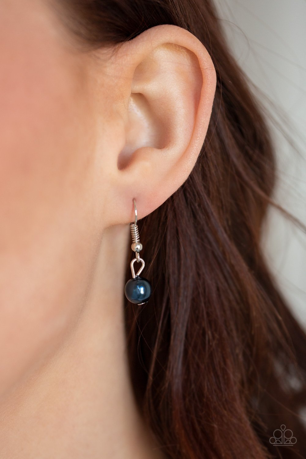 PRISMATIC PRINCESS - BLUE PEARL AND SMOKY ACRYLIC Y NECKLACE