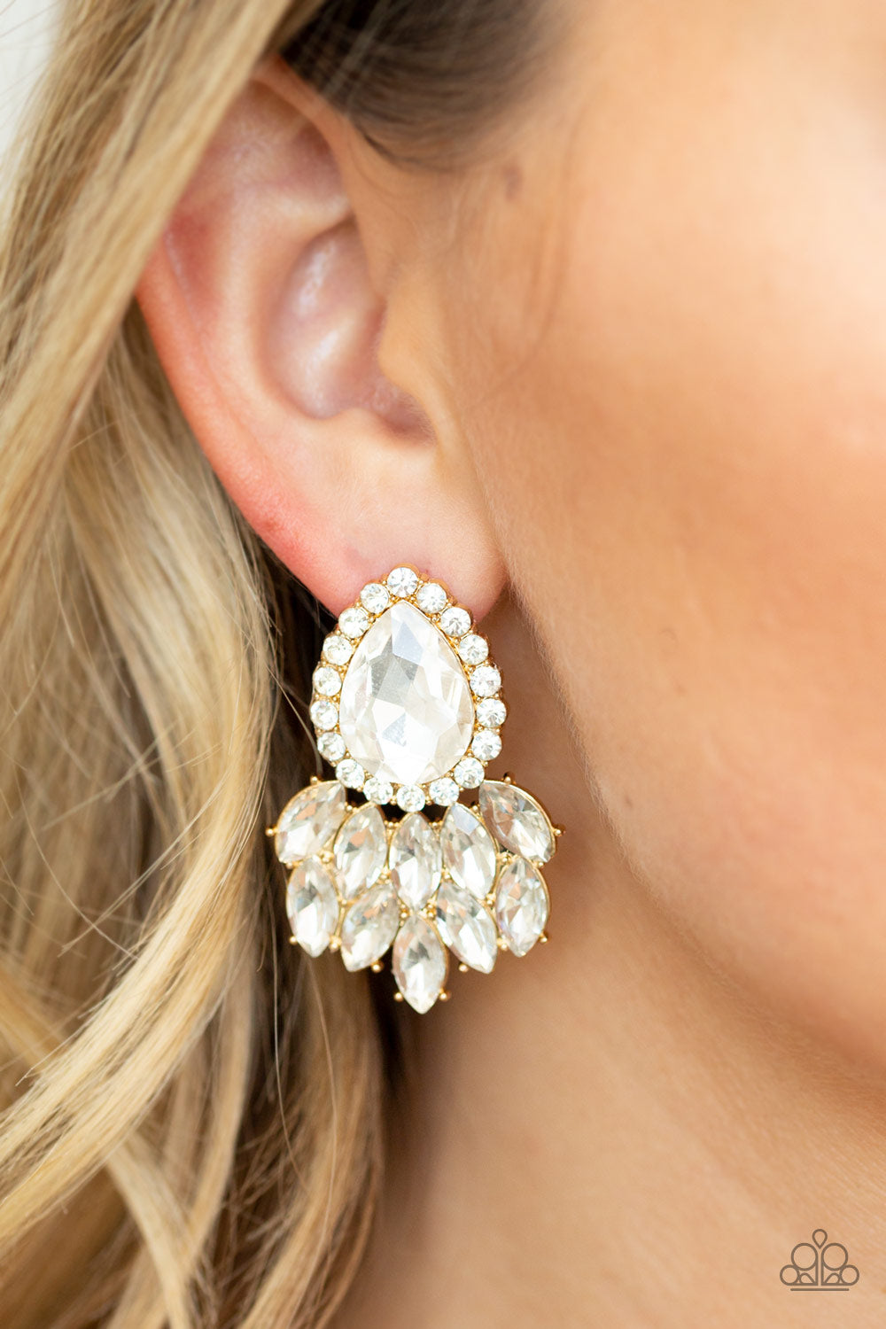 A BREATH OF FRESH HEIR - GOLD CLEAR RHINESTONES GLAM POST EARRINGS