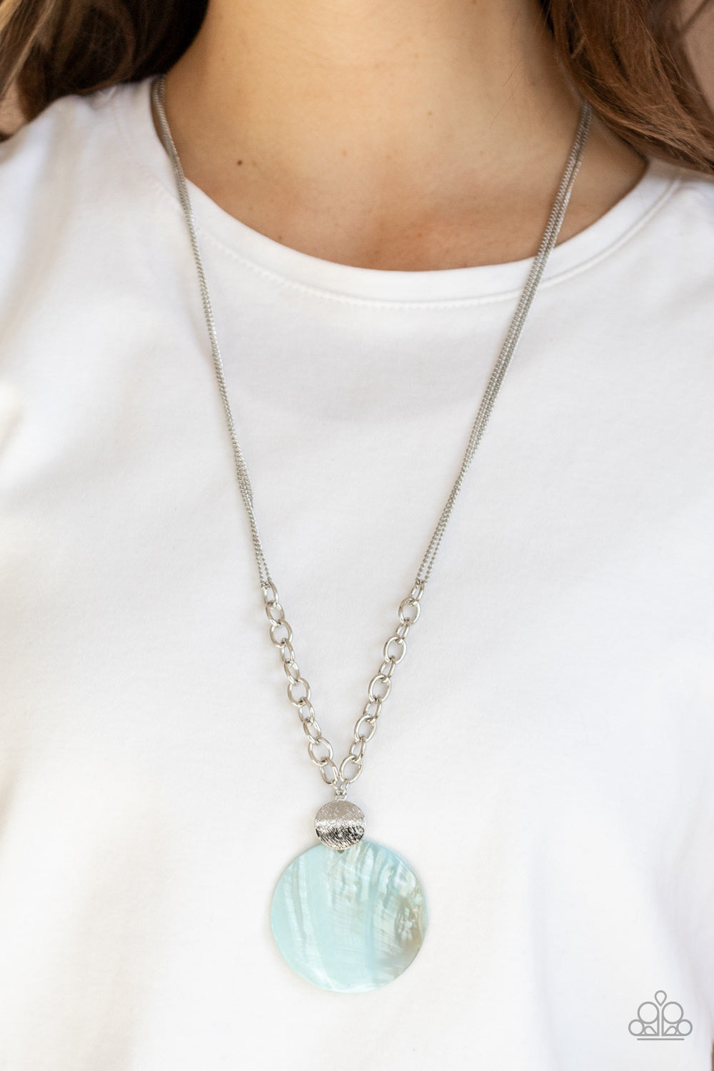 A TOP-SHELLER - BLUE SHELL SILVER NECKLACE
