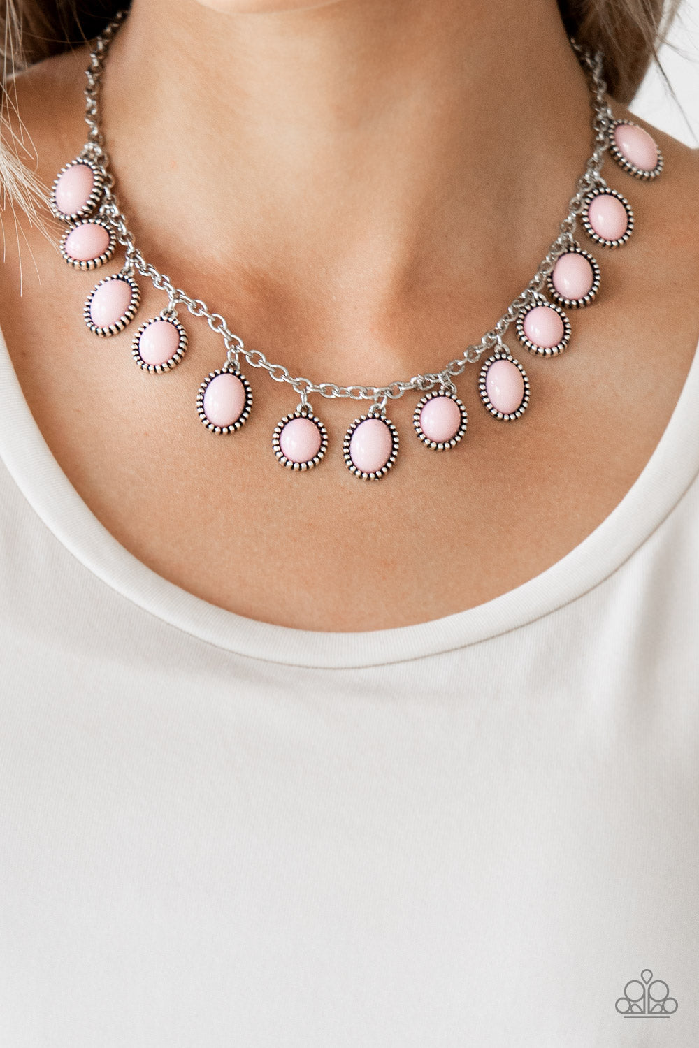MAKE SOME ROAM - PINK OVALS FRINGE NECKLACE