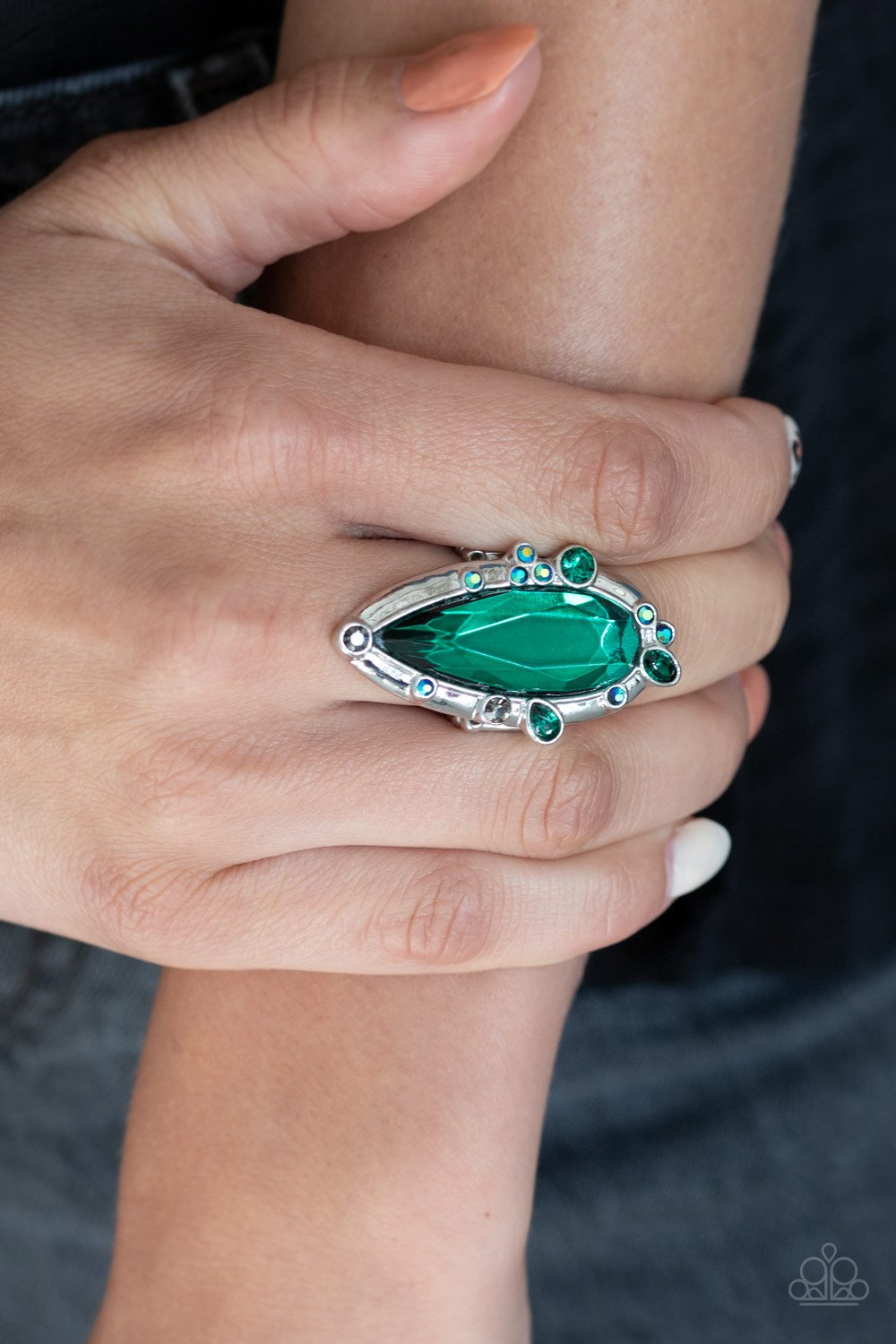 SPARKLE SMITTEN - GREEN EMERALD RHINESTONE IRIDESCENT STRETCH RING