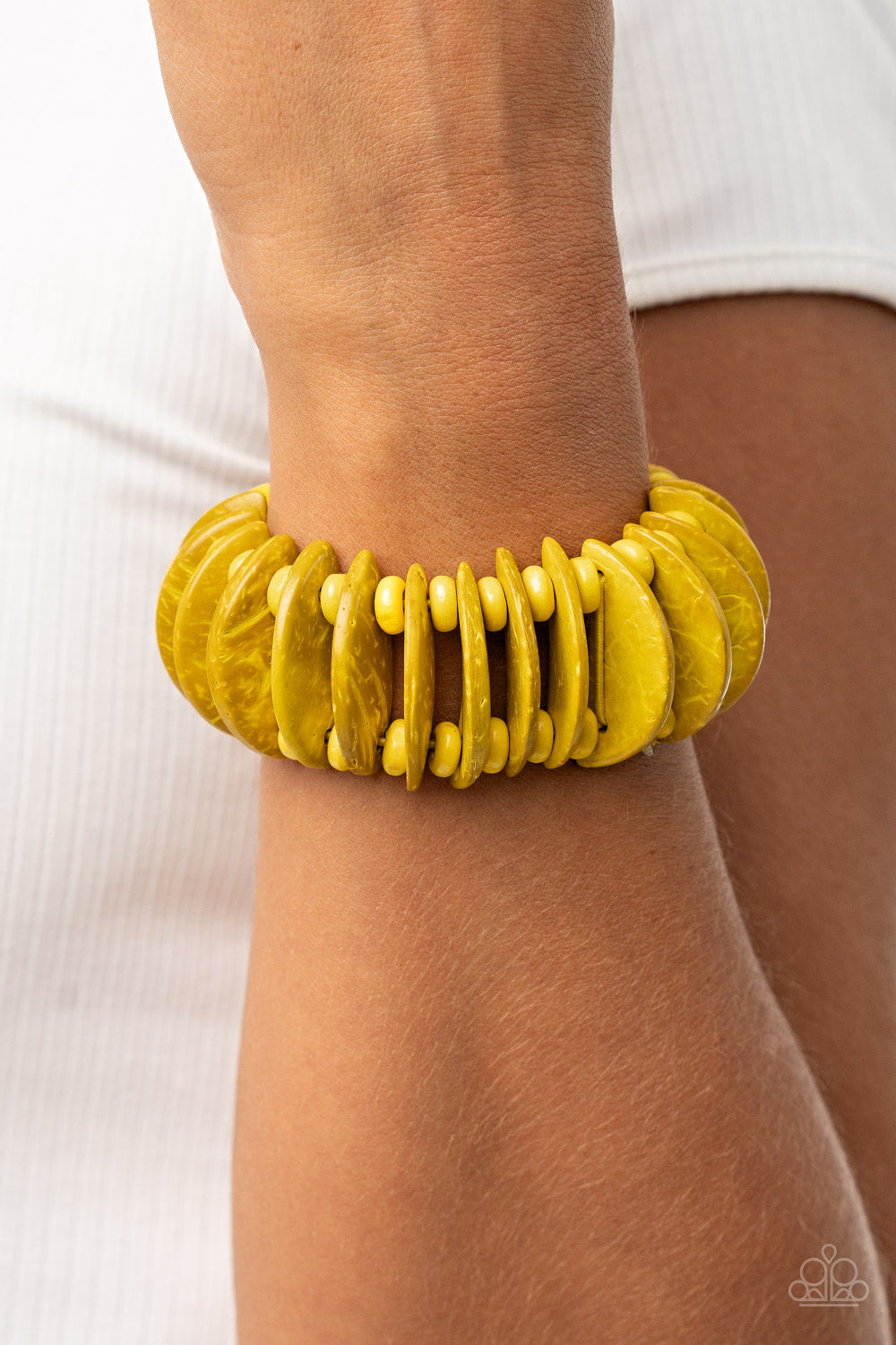 TROPICAL TIKI BAR - YELLOW WOODEN STRETCH BRACELET