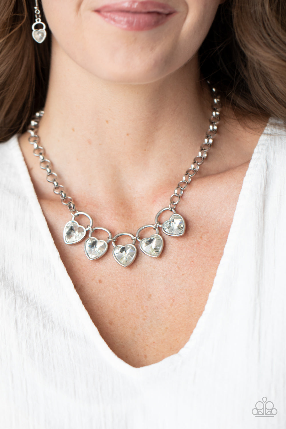 HEART ON YOUR HEELS - WHITE HEART RHINESTONES LIFE OF THE PARTY NECKLACE