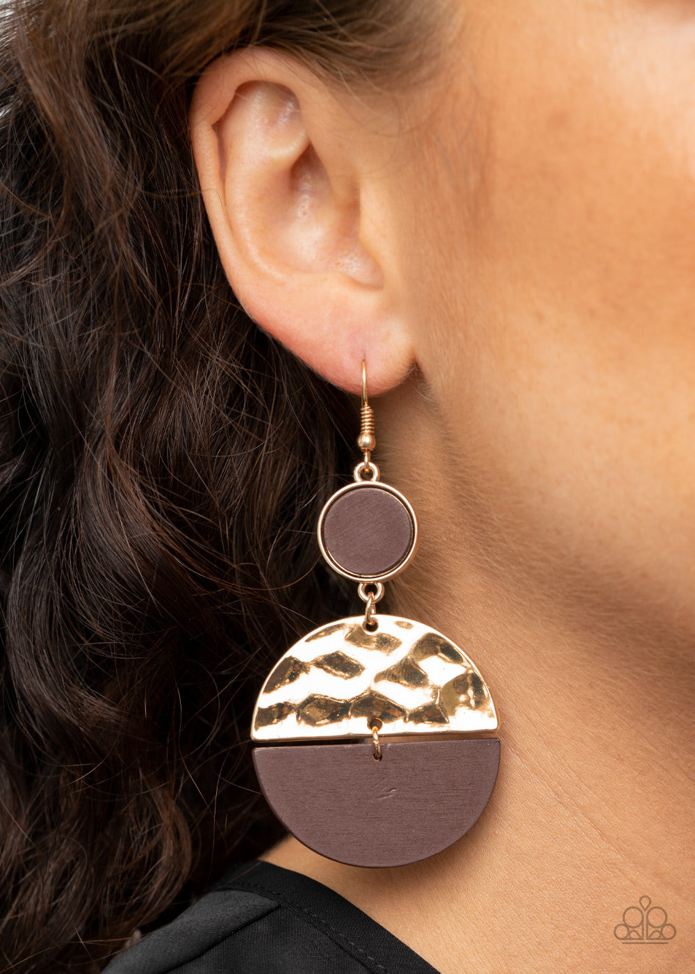NATURAL ELEMENT - GOLD TEXTURED DISC BROWN WOODEN HALF CIRCLE POST EARRINGS