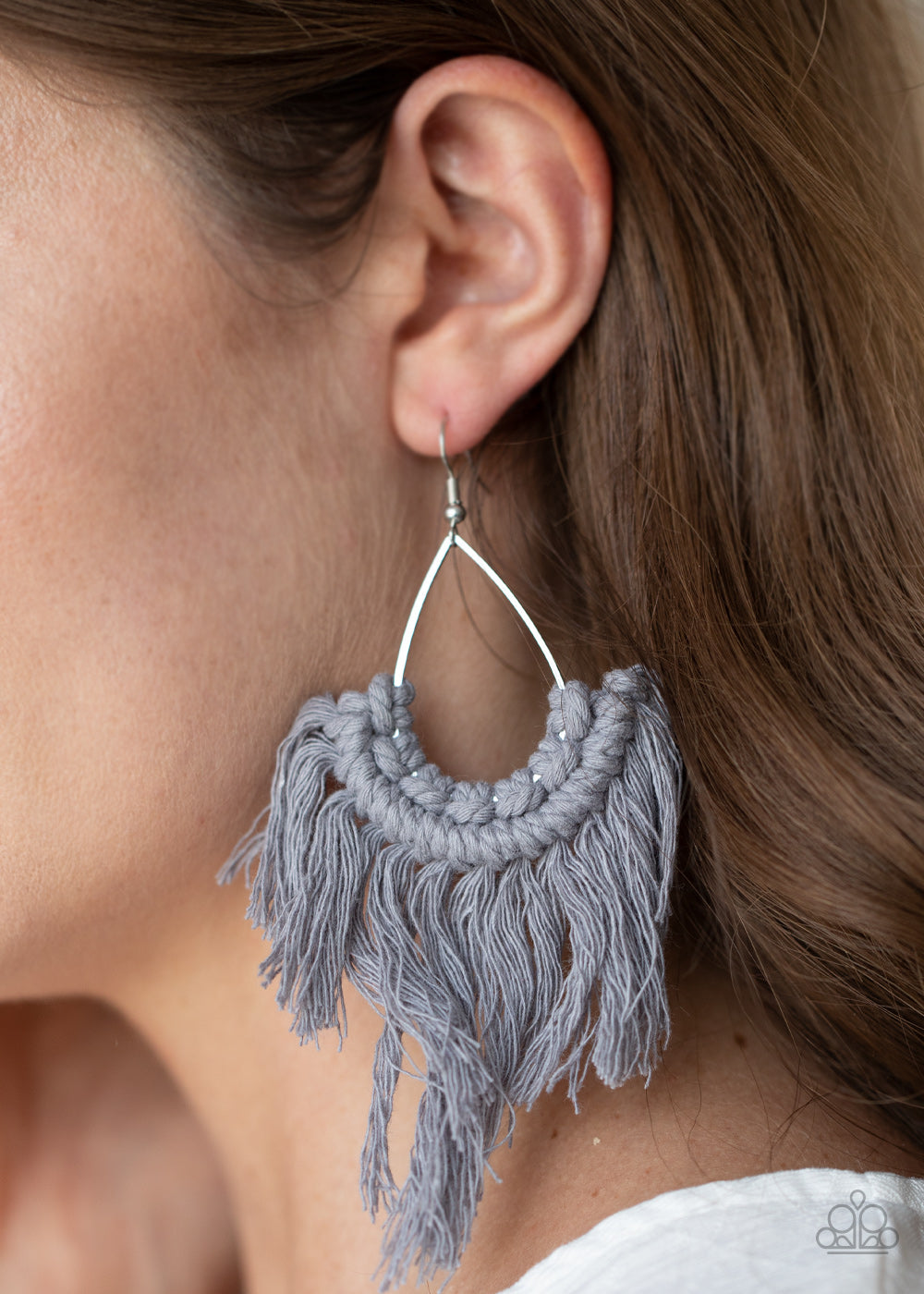WANNA PIECE OF MACRAME? - SILVER WIRE GRAY THREAD KNOTTED FRINGE EARRINGS