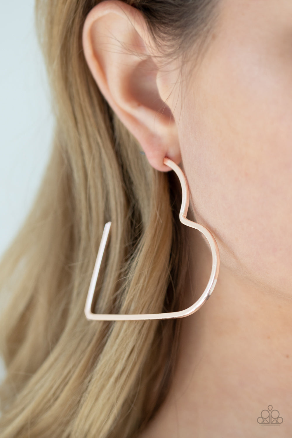 I HEART A RUMOR - ROSE GOLD SKINNY SLIM HEART HOOP EARRINGS
