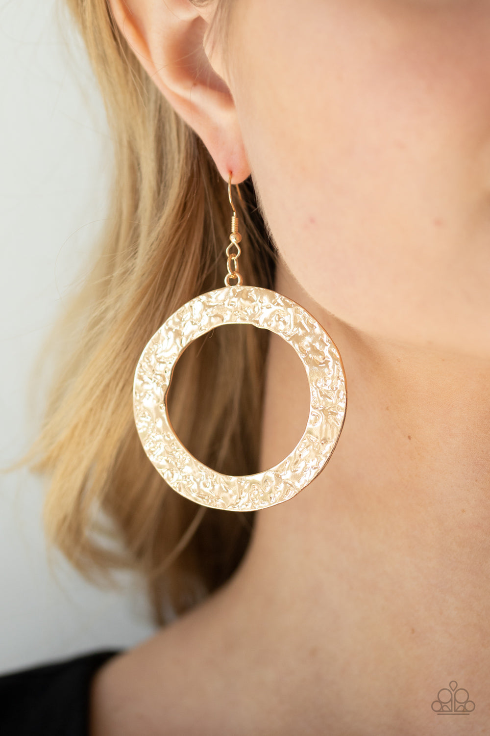 PRIMAL MERIDIAN - GOLD TEXTURED CIRCLE HOOP EARRINGS