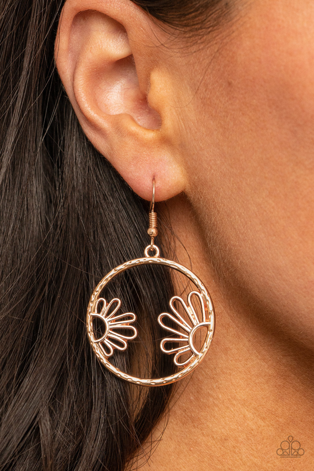 DEMURELY DAISY - ROSE GOLD FLOWER CIRCLE HOOP EARRINGS