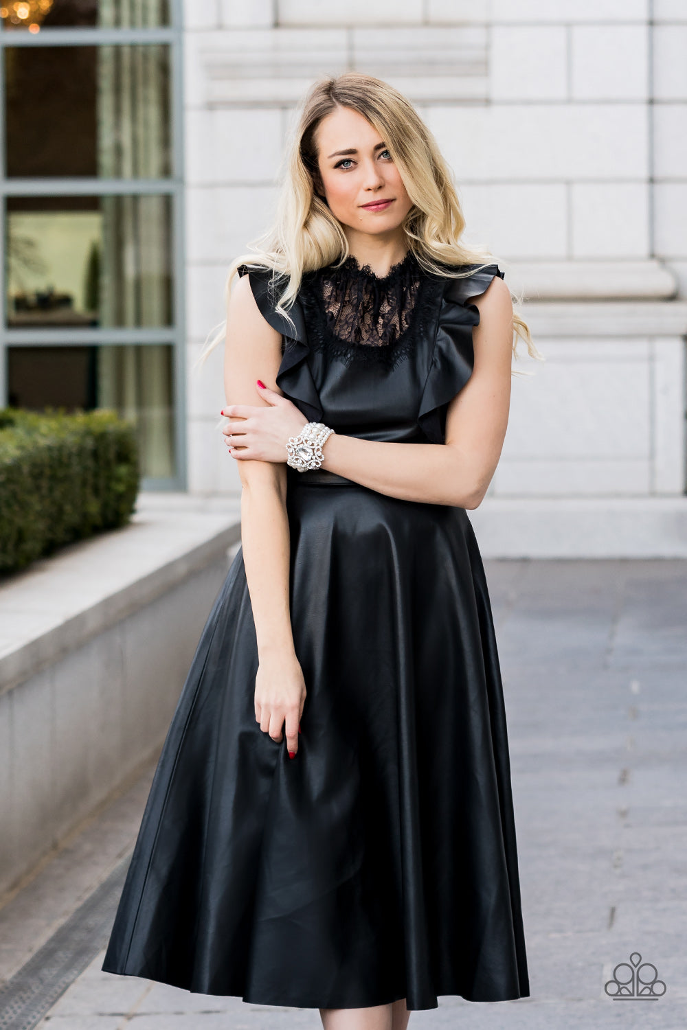 RULE THE ROOM - WHITE MULTI STRAND PEARL LARGE RHINESTONES BRIDAL BRACELET