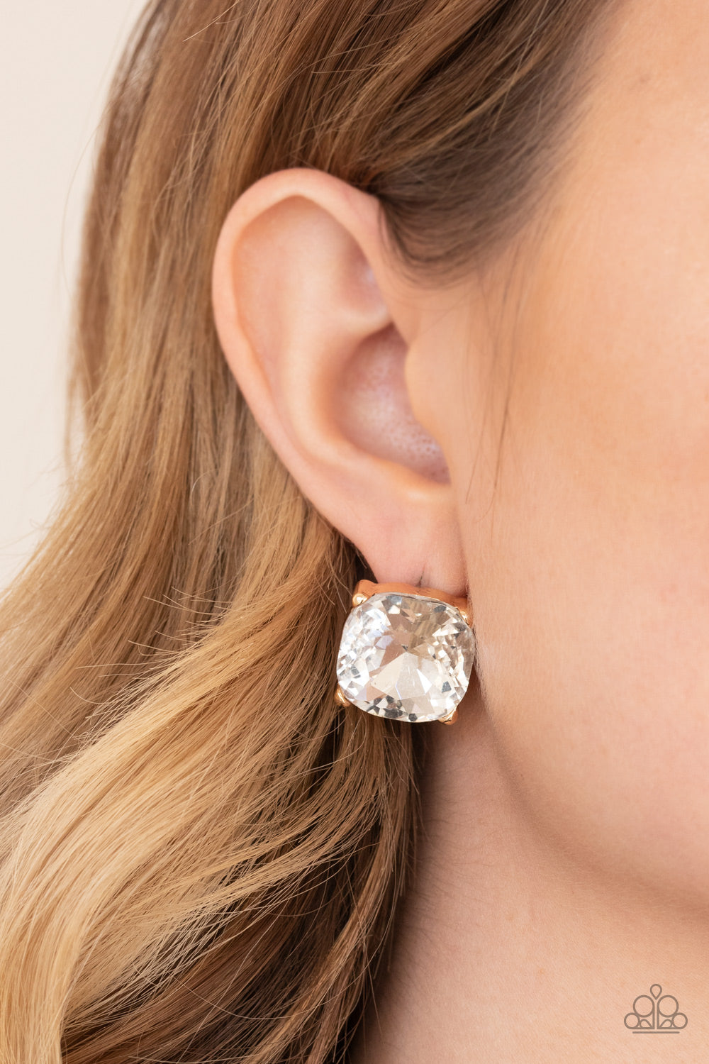 ROYALTY HIGH - GOLD SQUARE CUT CLEAR RHINESTONE SOLITAIRE POST EARRINGS