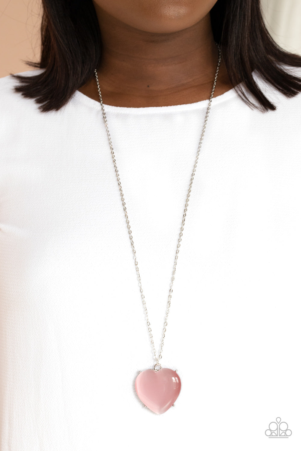 WARMHEARTED GLOW - PINK MOONSTONE HEART NECKLACE