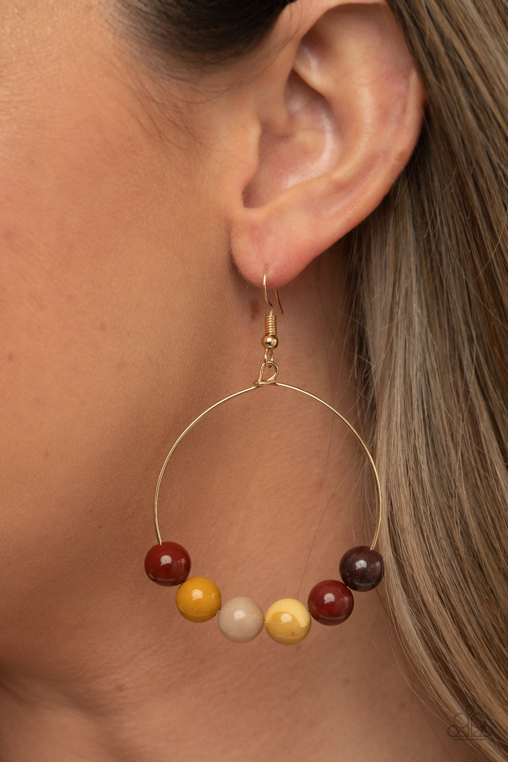 LET IS SLIDE - MULTI NATURAL EARTHY SLIDING STONES TONE GOLD WIRE HOOP EARRINGS