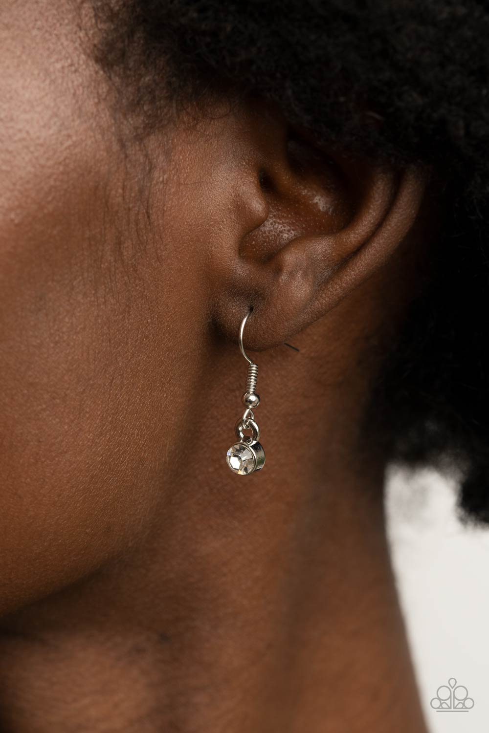 WREATHED IN WEALTH - PINK IRIDESCENT RHINESTONES NECKLACE