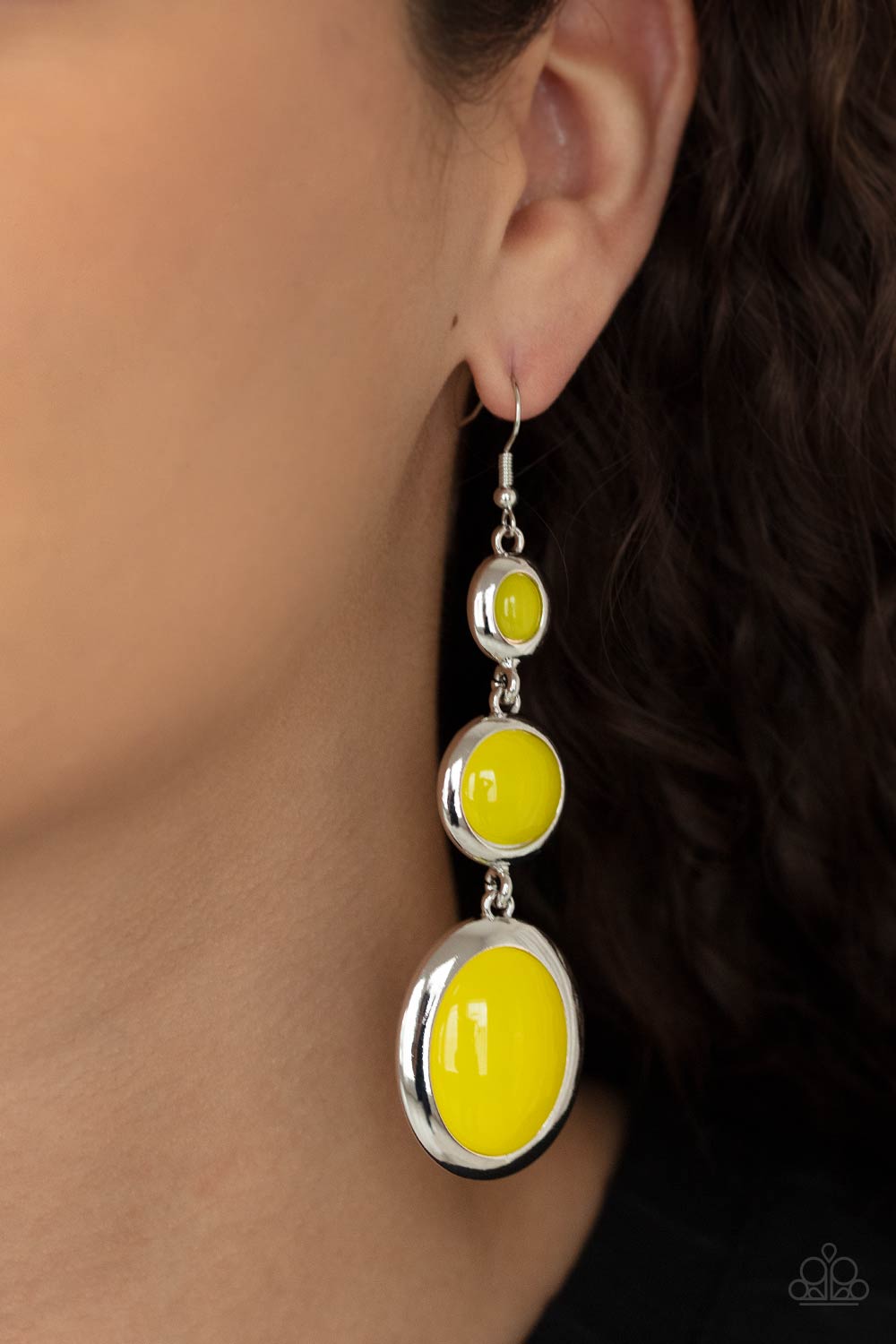 RETRO REALITY - YELLOW LEMON ACRYLIC BEADS OVAL SILVER FRAME PENDANT EARRINGS