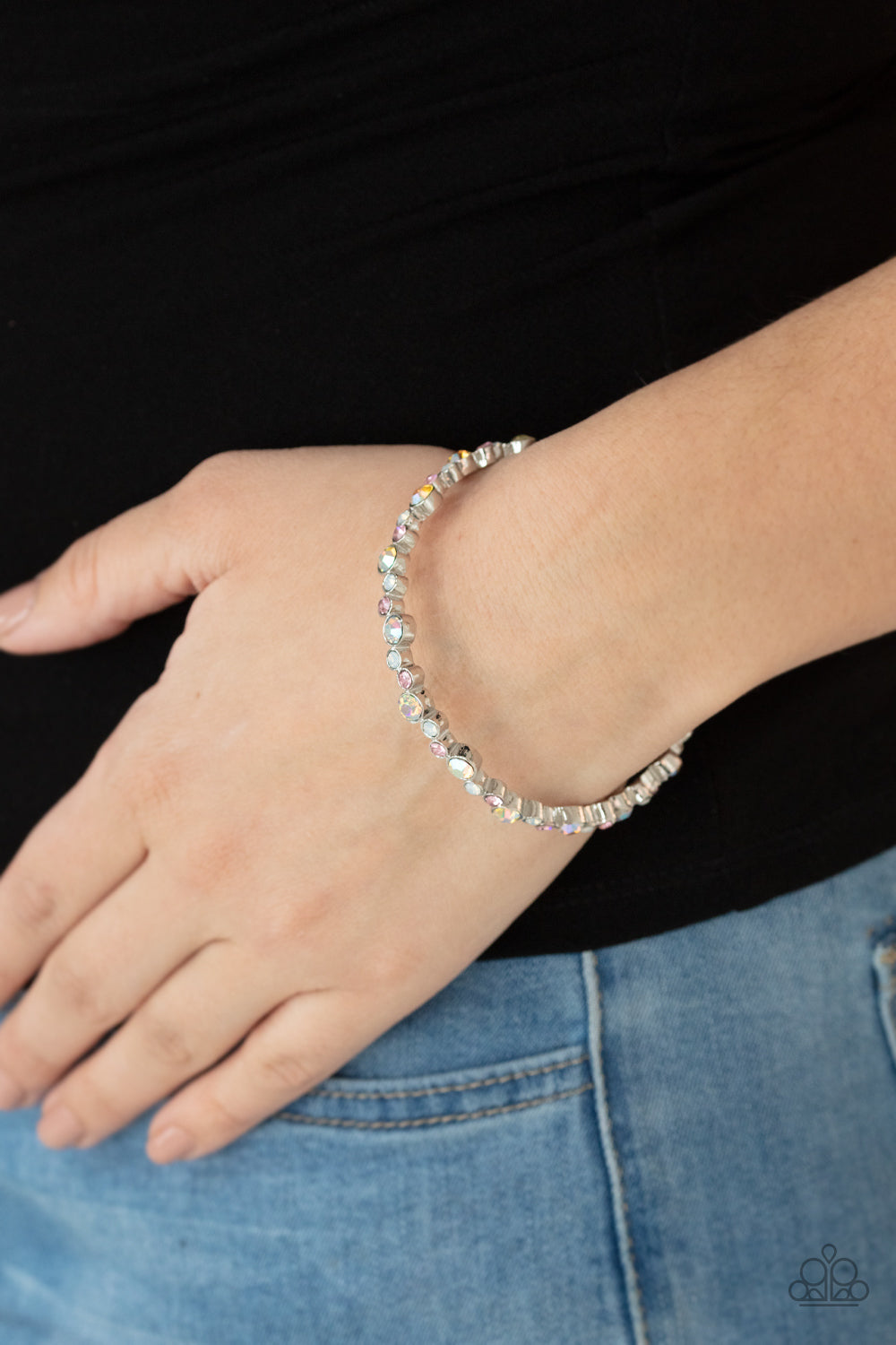 TWINKLY TRENDSETTER - MULTI IRIDESCENT OIL SPILL PINK BANGLE BRACELET