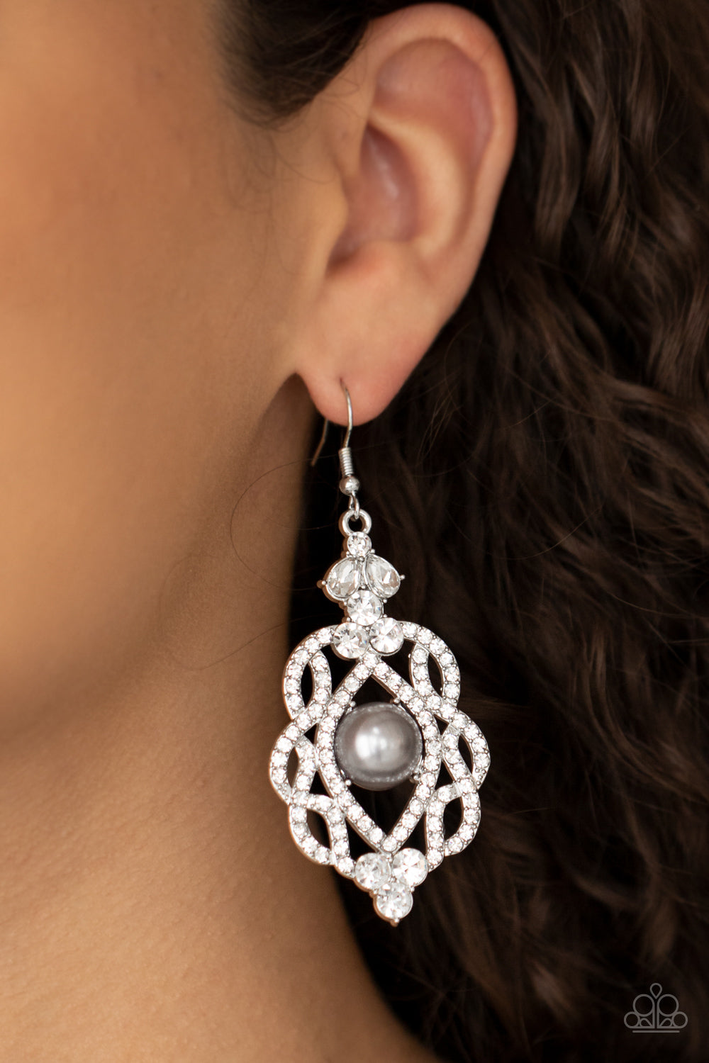 RHINESTONE RENAISSANCE - SILVER PEARL WHITE RHINESTONE CHANDELIER EARRINGS