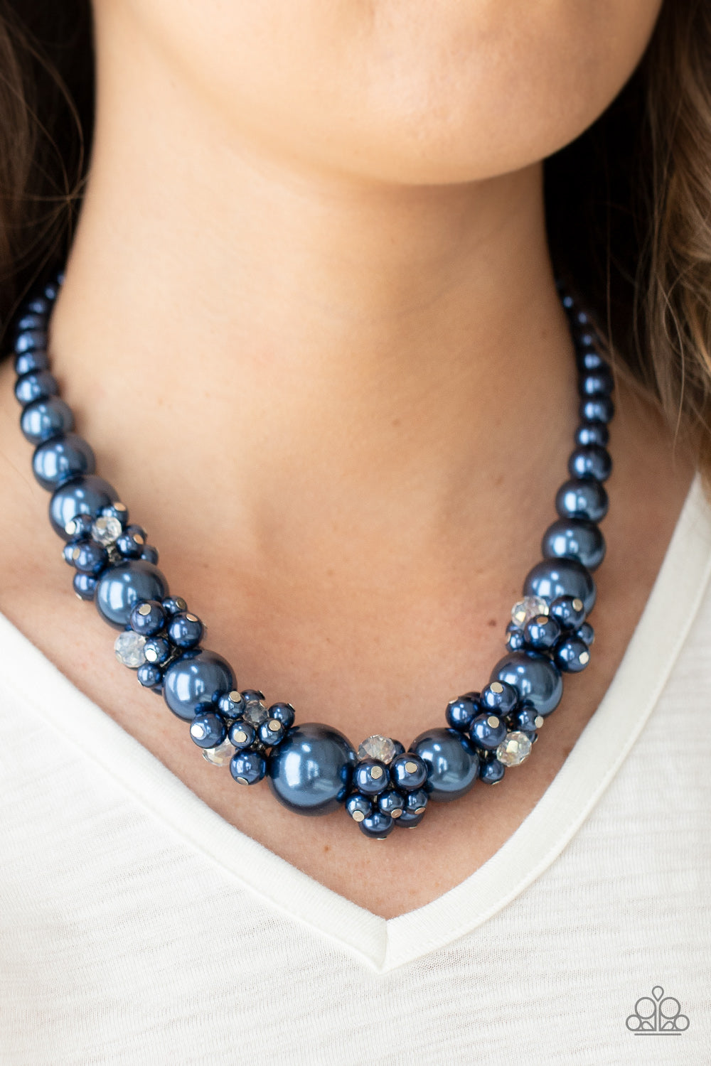 ALL DOLLED UPSCALE - BLUE NAVY PEARL NECKLACE IRIDESCENT BEADS