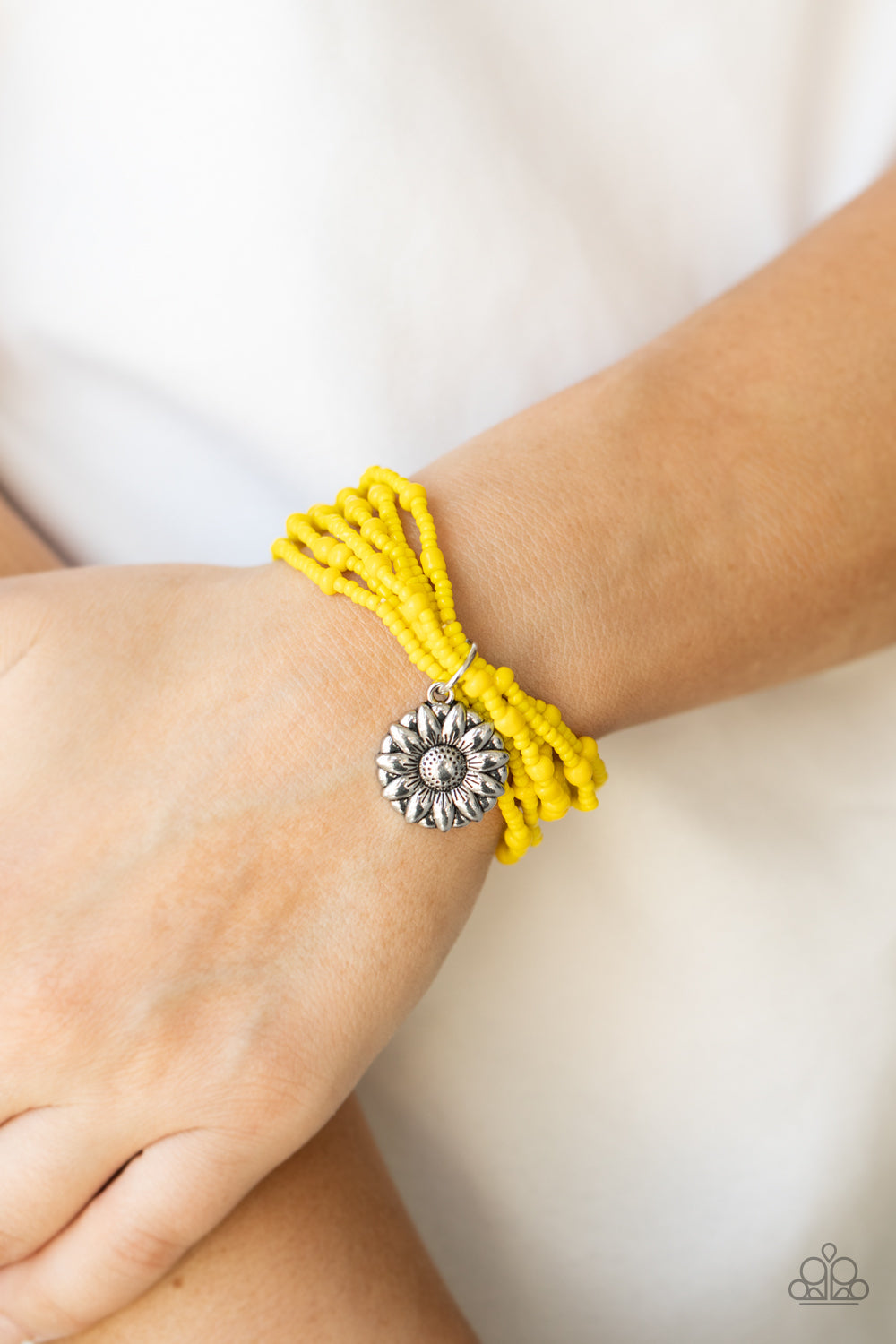 BADLANDS BOTANY - YELLOW FLOWER BRACELET