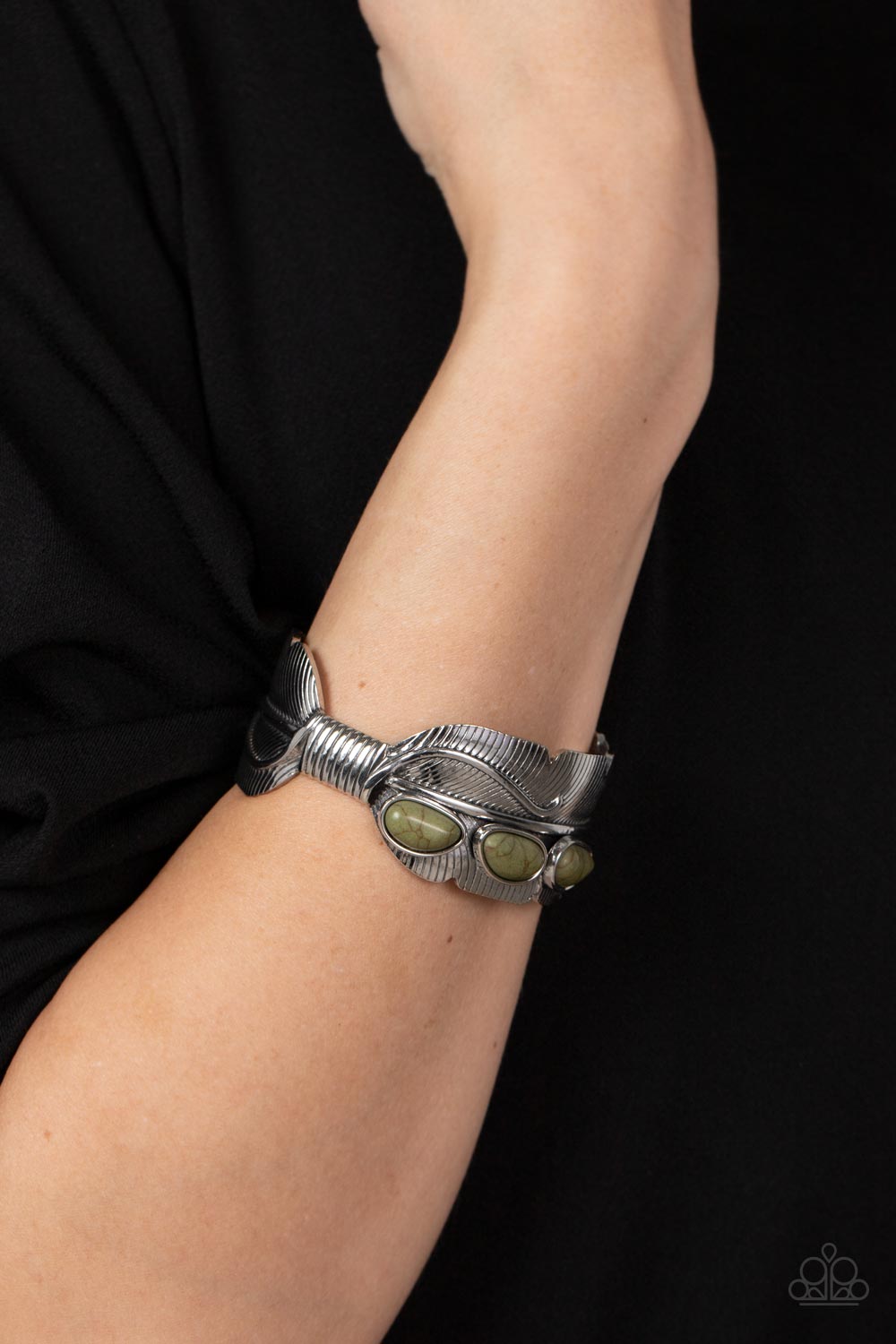 RIVER BEND RELIC - GREEN 3 OLIVE STONE FEATHER CUFF BRACELET