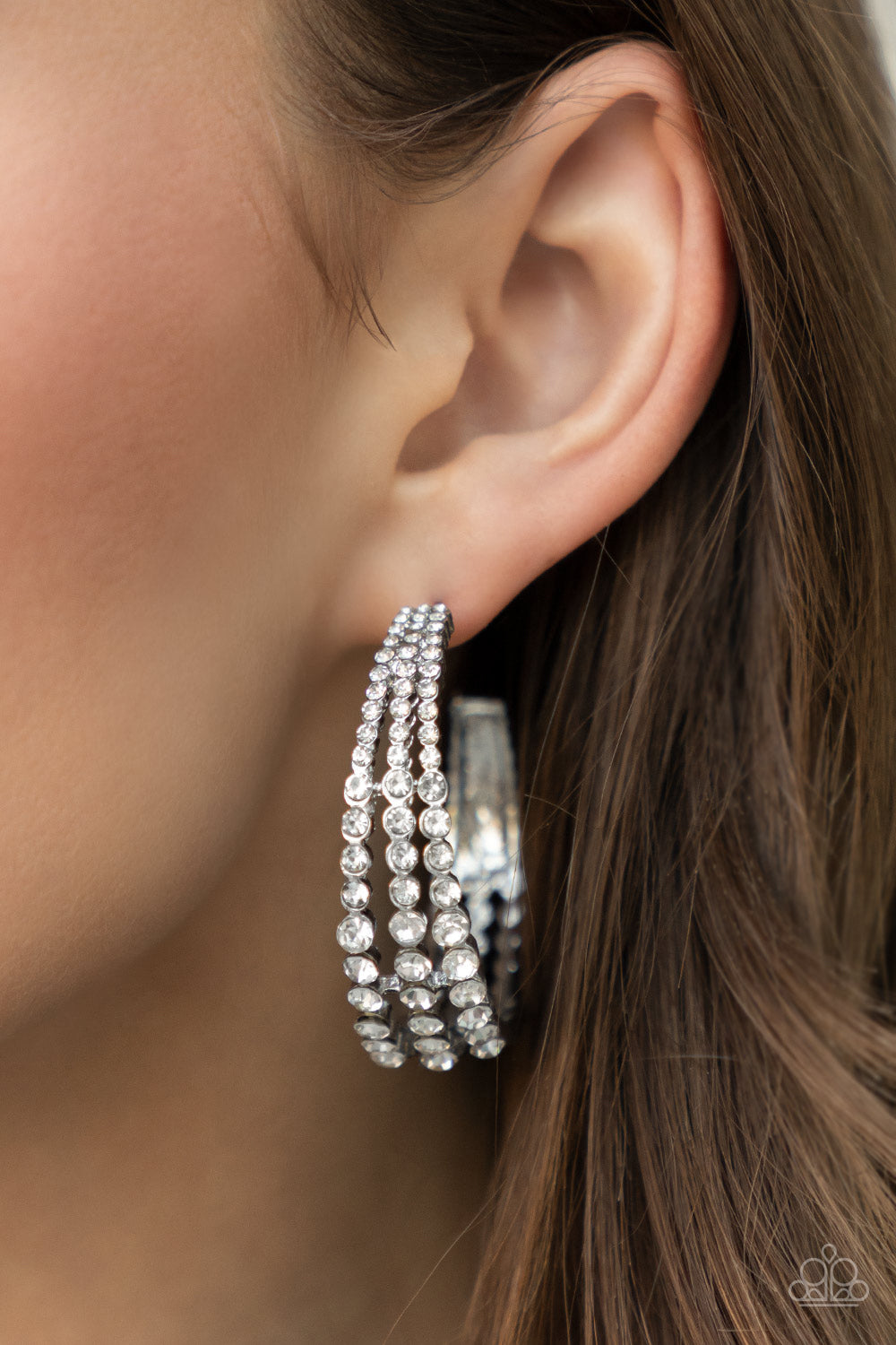 COSMOPOLITAN COOL - WHITE RHINESTONES HOOP EARRINGS