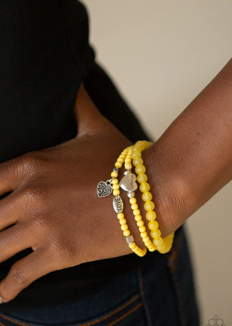 REALLY ROMANTIC - YELLOW BEAD SILVER HEART CHARM BRACELET