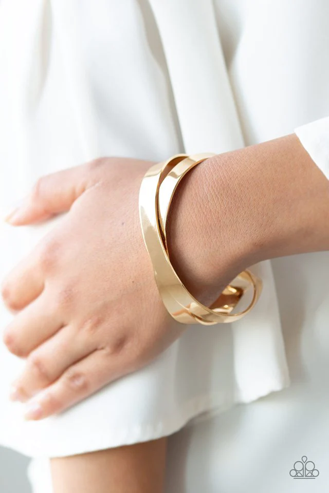HAVENT SHEEN NOTHING YET - GOLD TWISTED CUFF BRACELET