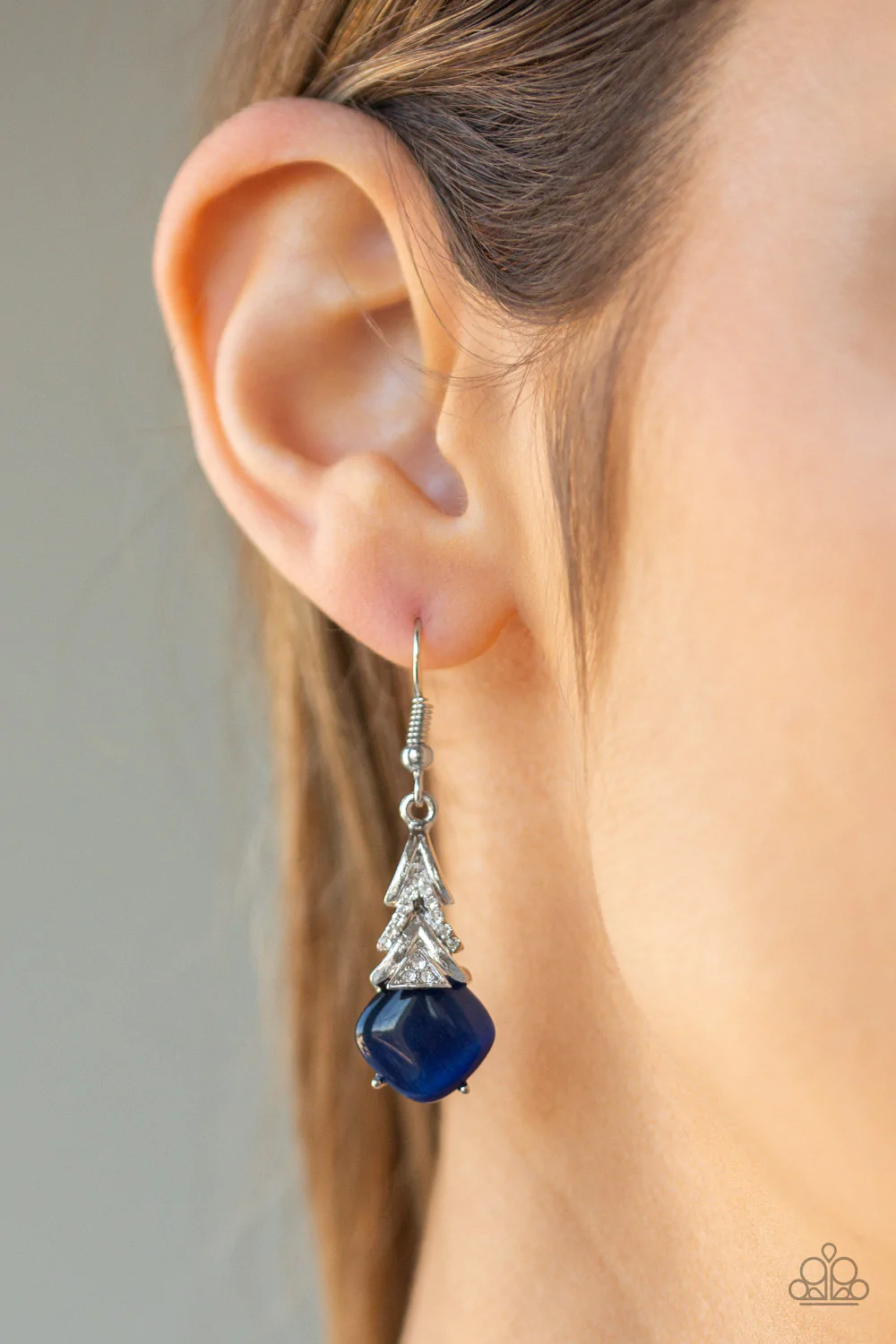 DREAMY DAZZLE - BLUE MOONSTONE EARRINGS