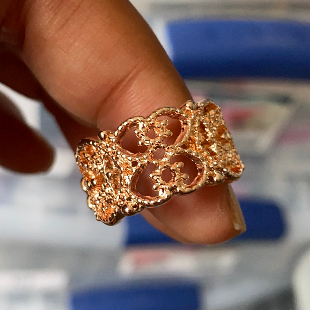 TELL ME HOW YOU REALLY FRILL - ROSE GOLD FILIGREE RING