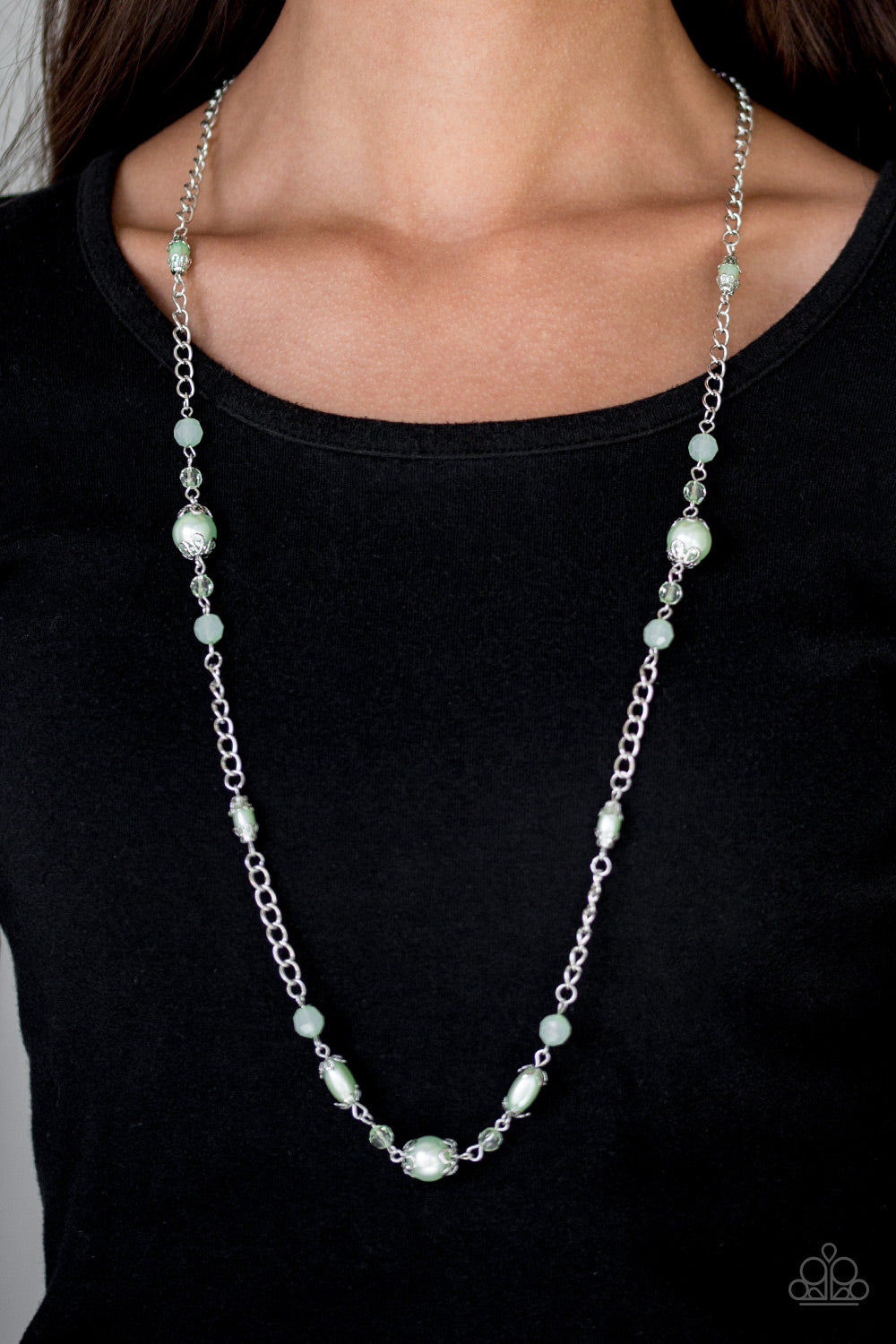 MAGNIFICENTLY MILAN - GREEN PEARLS NECKLACE