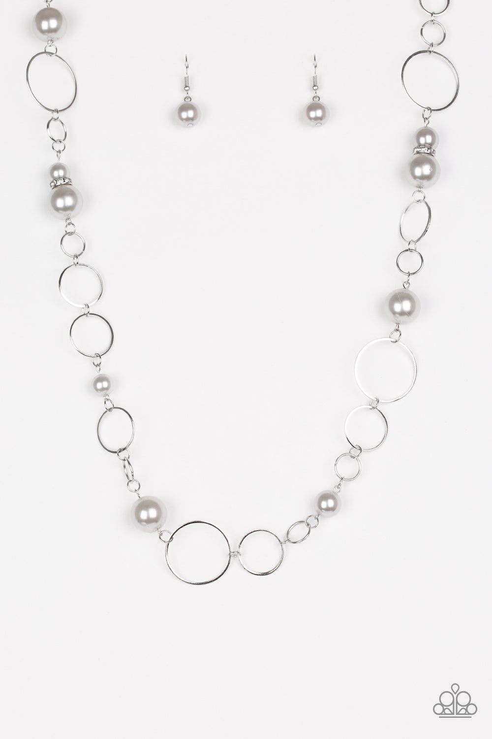 LOVELY LADY LUCK - SILVER GRAY PEARLS NECKLACE