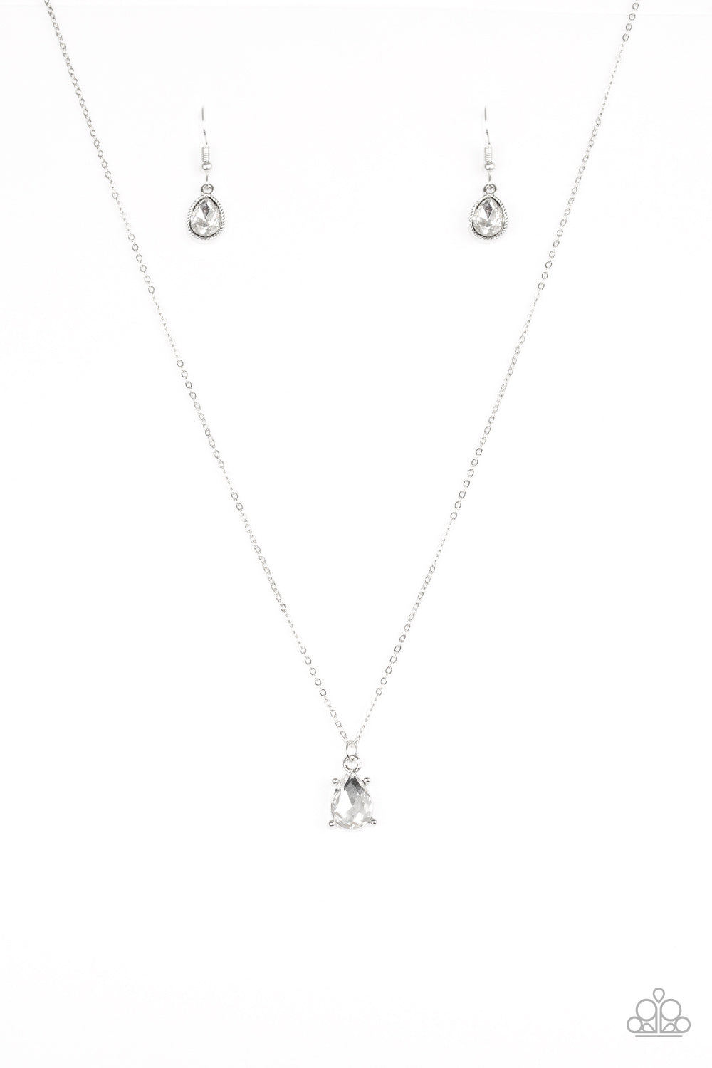CLASSY CLASSICIST - WHITE TEARDROP SOLITAIRE RHINESTONE NECKLACE